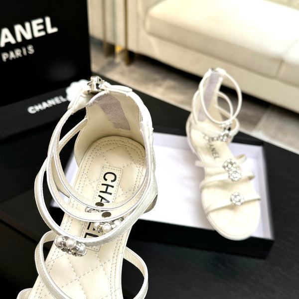 Chanel Camellia Pearl Chunky Heel Sandals White In Cowhide Leather 717698