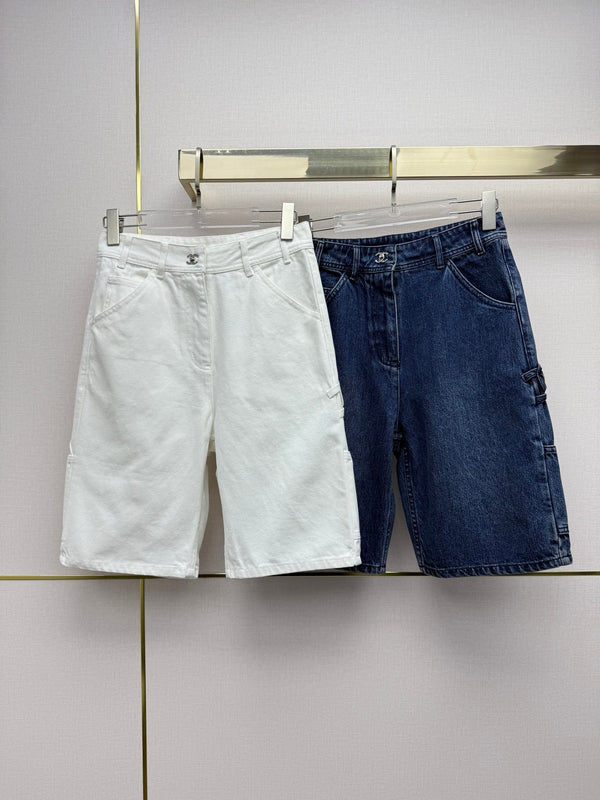 Chanel 26 Short Jeans Blue in Cotton 367720