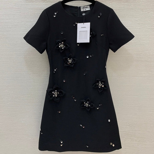 chanel slim-fit round neck short-sleeved dress in polyester 367147