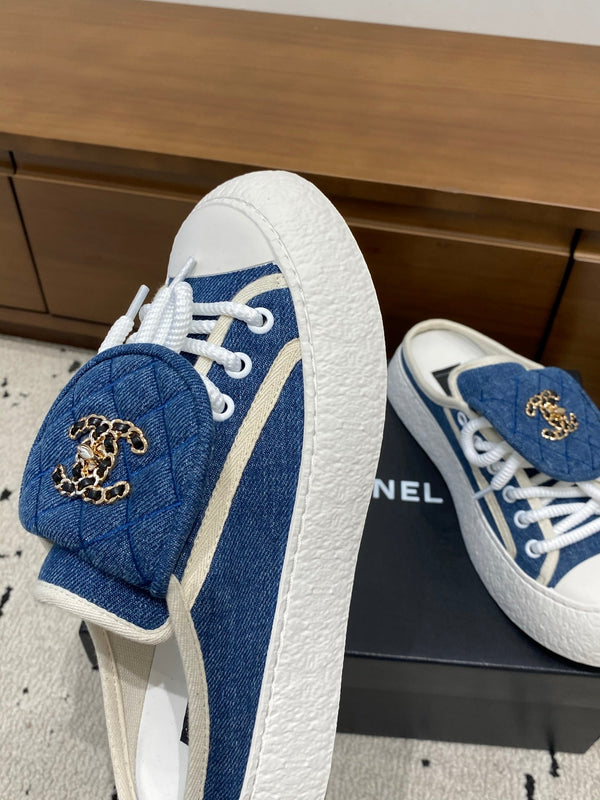 Chanel 26 Mules Casual Blue in Fabric 729326