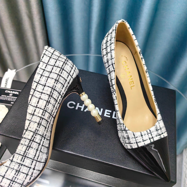 Chanel 26 Bout Pointu 85mm Blanc Nacré en Tweed Gros Grain 712806