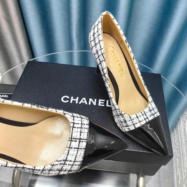 Chanel 26 Bout Pointu 85mm Blanc Nacré en Tweed Gros Grain 712806