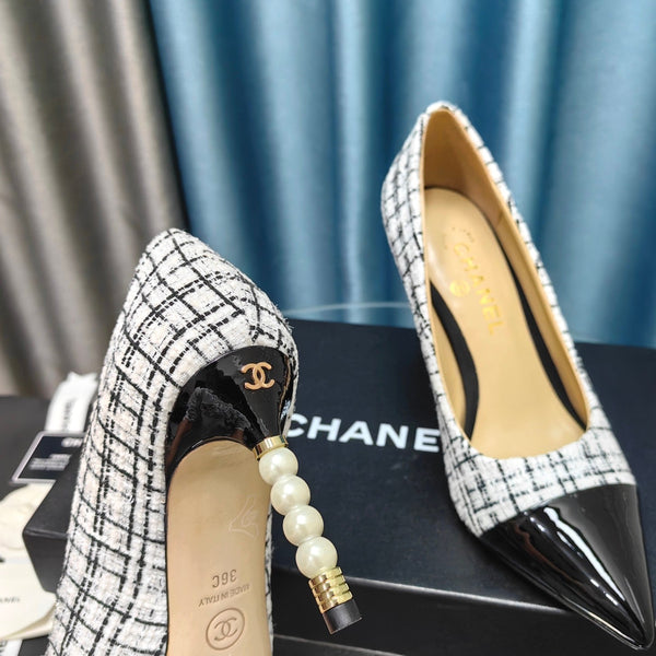 Chanel 26 Bout Pointu 85mm Blanc Nacré en Tweed Gros Grain 712806