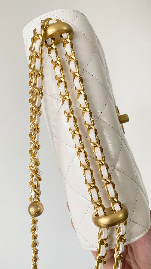 Chanel Classic Mini Flap Bag 19 White in Calfskin