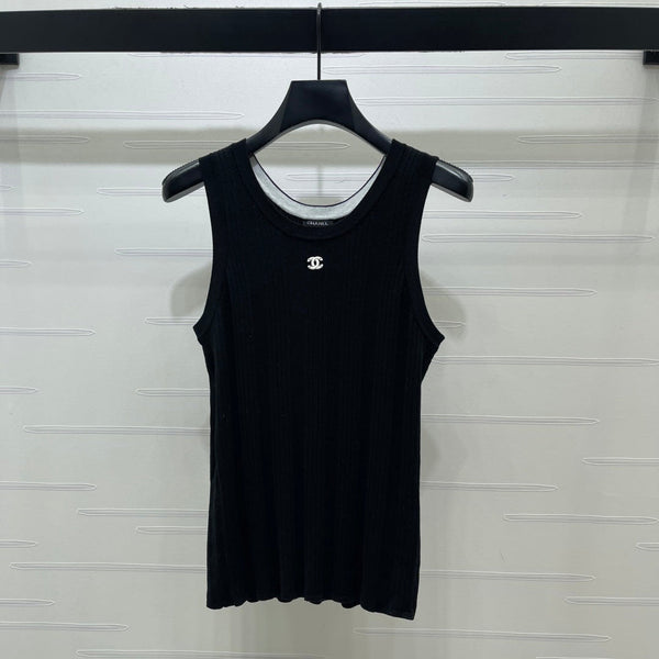 Chanel 2026 Vertical Ribbed Crew Neck Knit Vest Black in Knit Fabric 376042