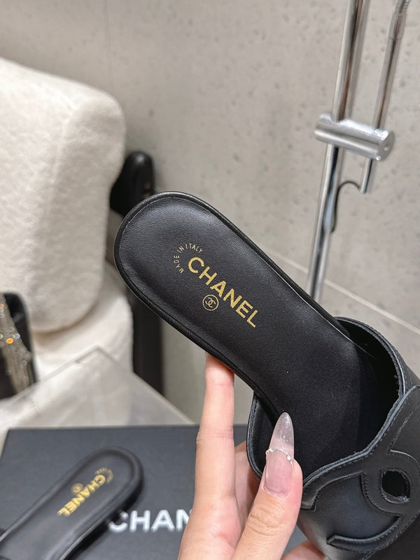 Chanel Double C Flat Slip-on Sandals Black in Lambskin 740703