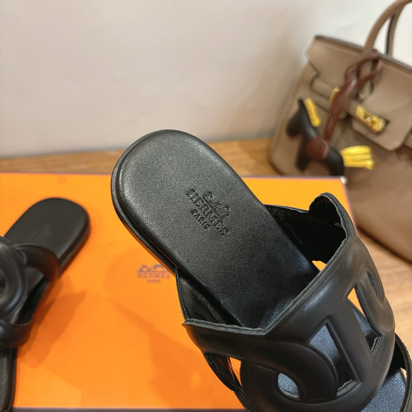 HM  Sandal Full Black in Calfskin 743979