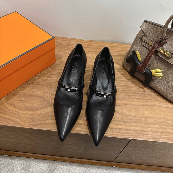 HM 26 Majeste 45 Pump Black in Cowhide 744116