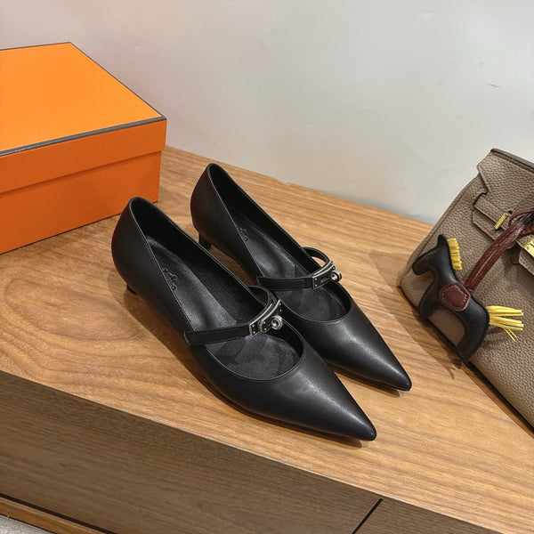 HM 26 Majeste 45 Pump Black in Cowhide 744116