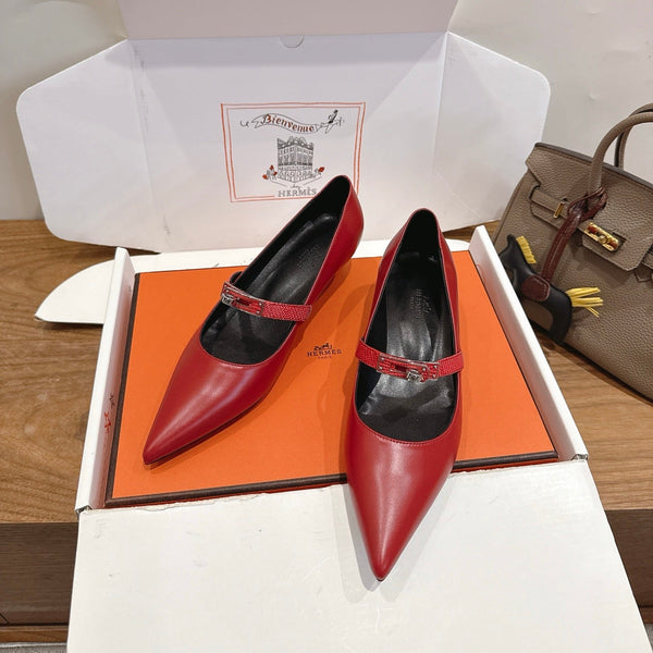 HM 26 Majeste 45 Pump Red in Cowhide 744121