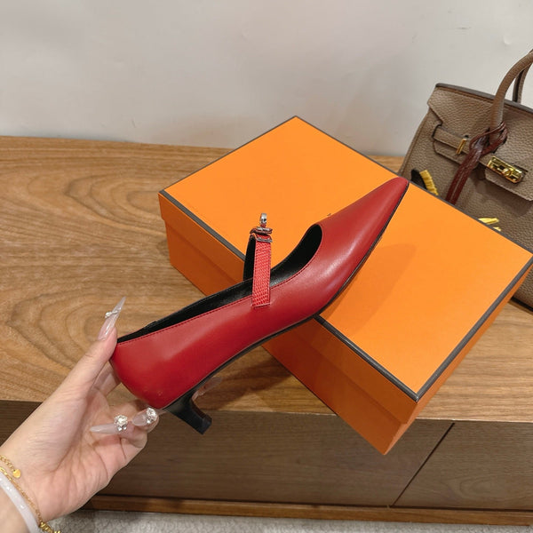 HM 26 Majeste 45 Pump Red in Cowhide 744121