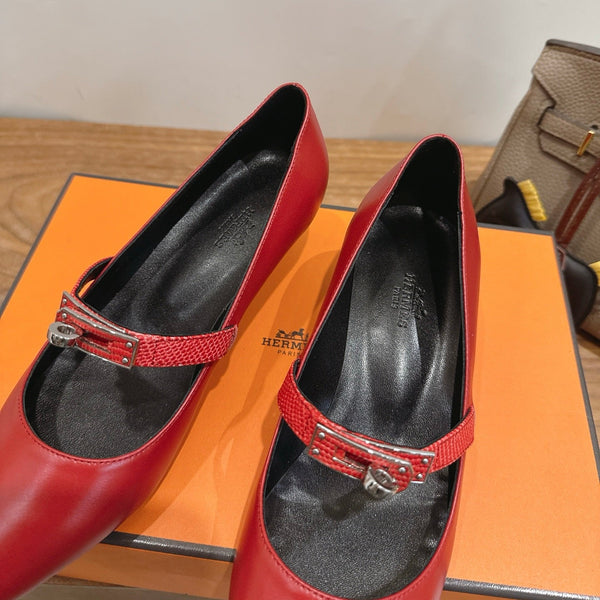 HM 26 Majeste 45 Pump Red in Cowhide 744121