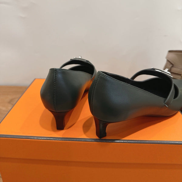 HM 26 Majeste 45 Pump Dark Olive Green in Cowhide 744120