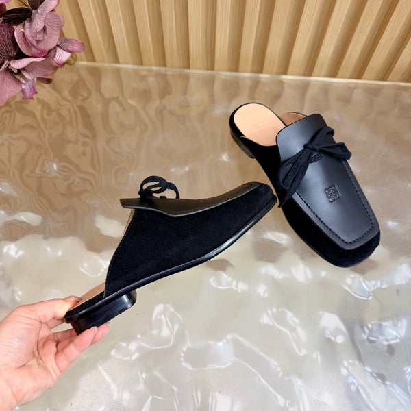 Loew Closed-Toe Slippers Black in Cowhide 749368