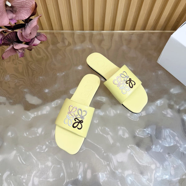Loew Sandal Lemon Yellow in Sheepskin 749332