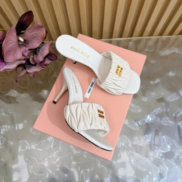 MM Pointed-Toe High Heels 85 White in Sheepskin 749058