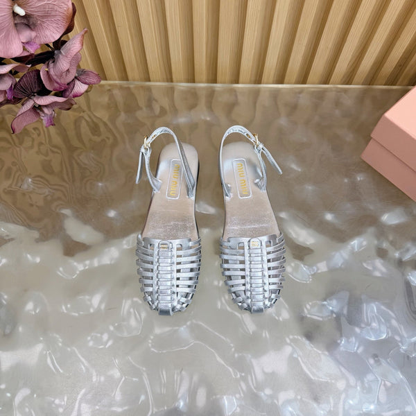 Miu Fisherman Sandal Silver in Cowhide 749063