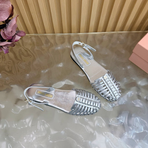 Miu Fisherman Sandal Silver in Cowhide 749063