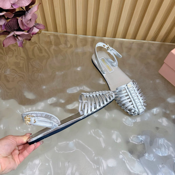 Miu Fisherman Sandal Silver in Cowhide 749063
