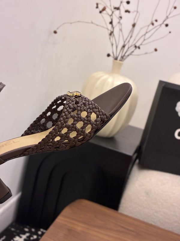 CC Ankle-strap Heeled 60 Dark Brown in Woven 747969