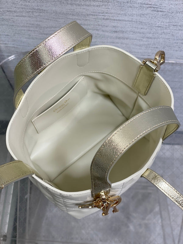 CD Toujours Vertical 18cm White in Cowhide 286396