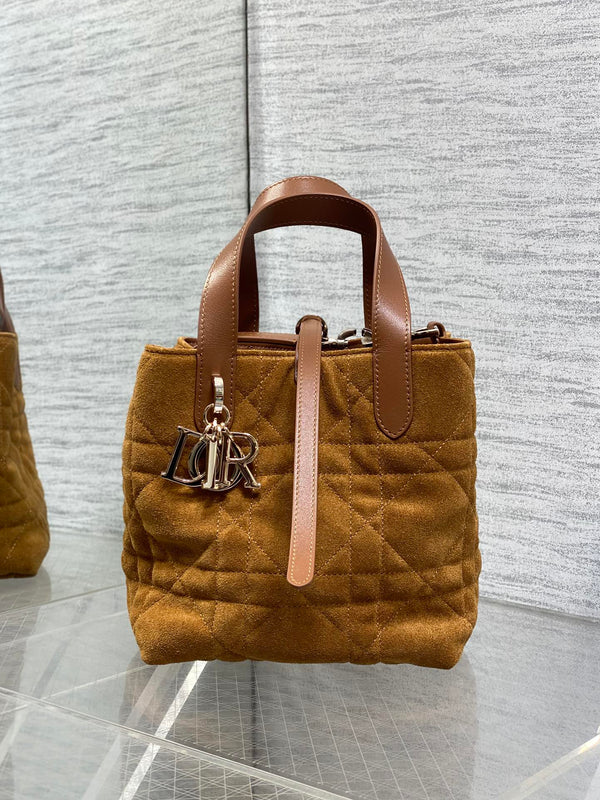 Sac CD Toujours Vertical 18 cm marron en suède 286495