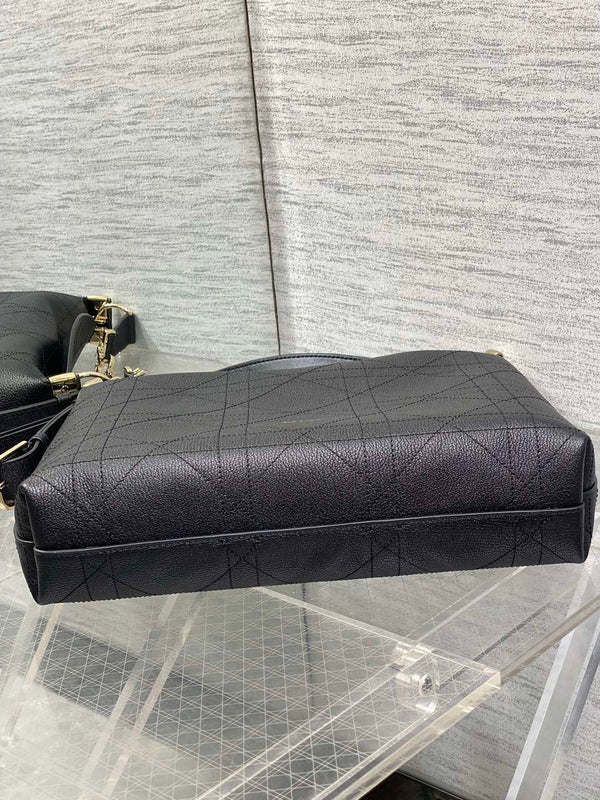 CD Diorly Bag 31.5cm Black in Cowhide 286592