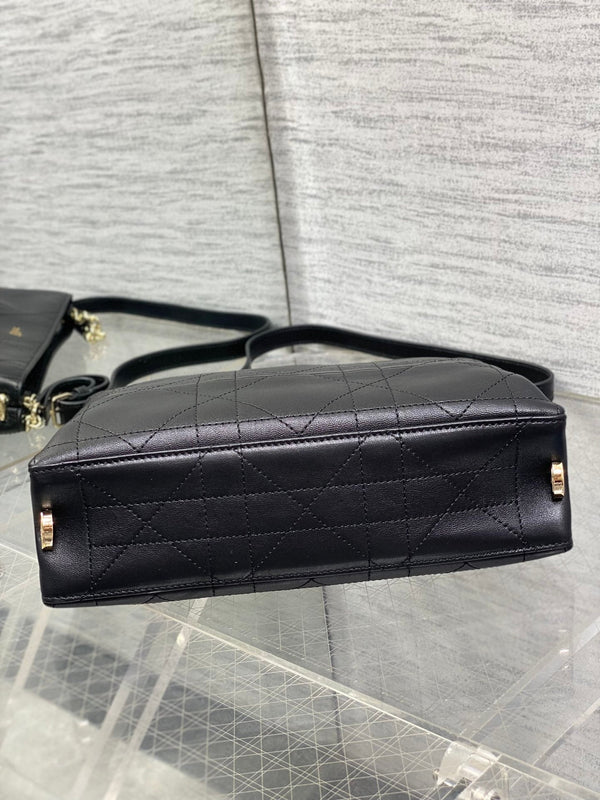 CD 26 Trianon Hobo Chain Bag 25cm Black in Cowhide 286594
