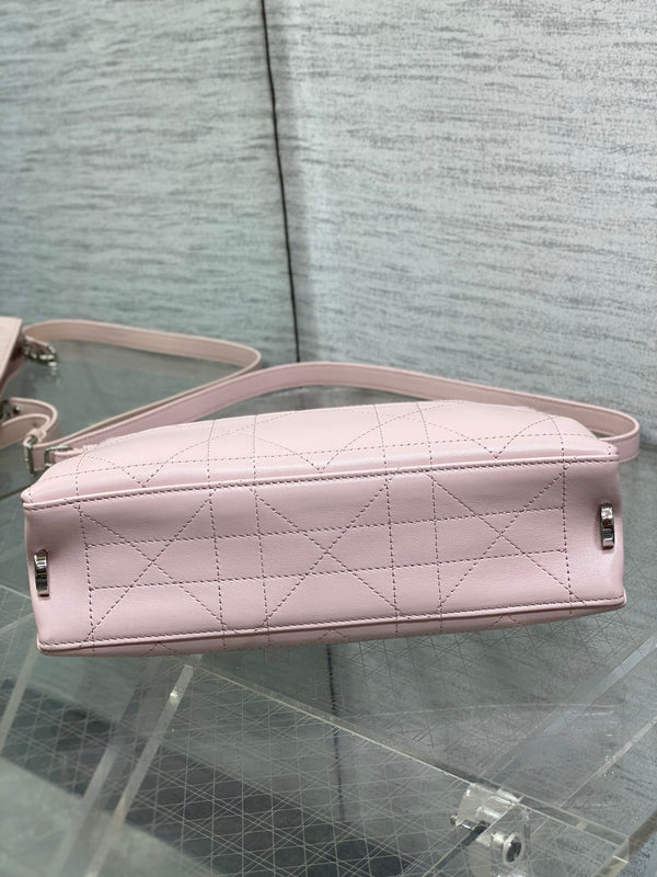 CD 26 Trianon Hobo Chain Bag 25cm Light Pink in Cowhide 286599