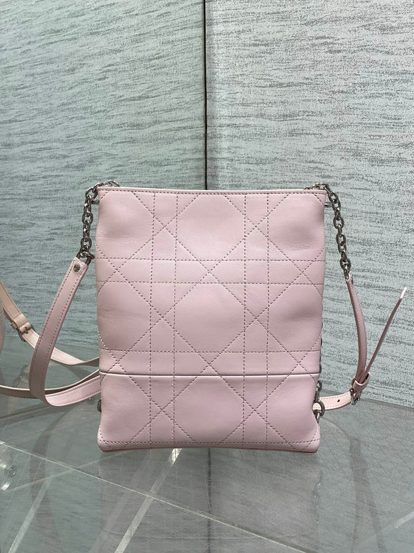 CD 26 Trianon Hobo Chain Bag 21cm Light Pink in Cowhide 286601