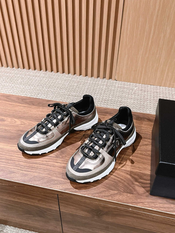CC Sneaker Brown Metallic in Leather 753926