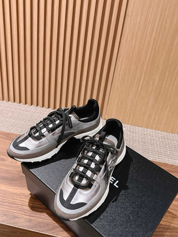 CC Sneaker Silver Metallic Brown in Leather 753925