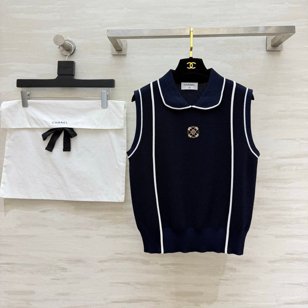CC 26 Classic Preppy Vest Navy Blue in Wool Knitwear 379457