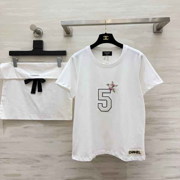 CC 26 Letter Logo Sequin T-shirt White in Cotton 379423