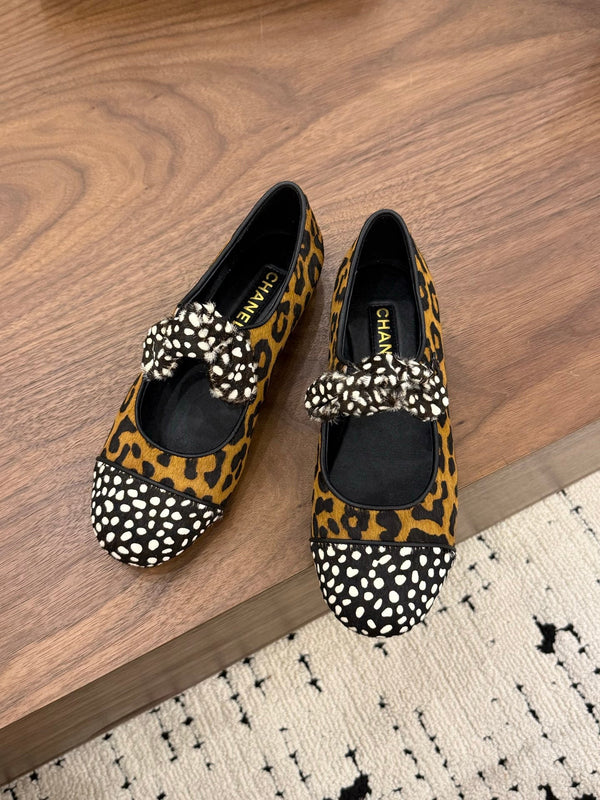CC 26 Polka Dot Mary Janes Brown in Horsehair 756090