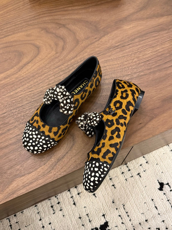 CC 26 Polka Dot Mary Janes Brown in Horsehair 756090