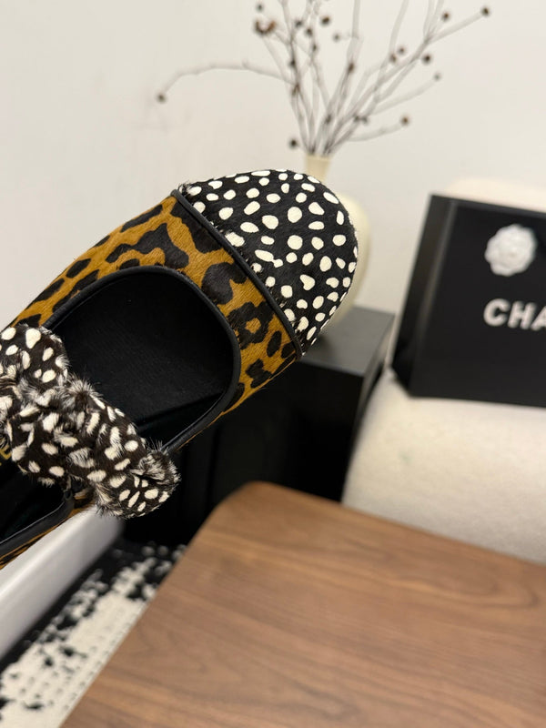 CC 26 Polka Dot Mary Janes Brown in Horsehair 756090