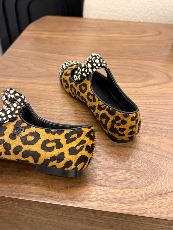 CC 26 Polka Dot Mary Janes Brown in Horsehair 756090