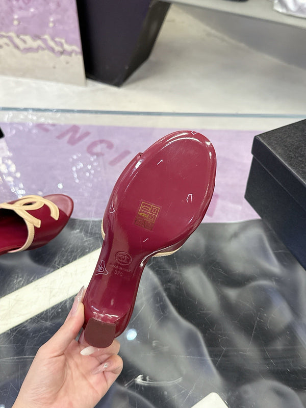 CC Double C Logo Kitten Heel 25mm Sandals Burgundy in Leather 757852