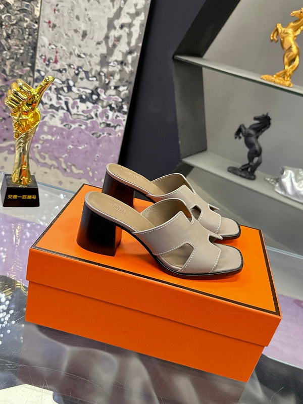 HM Sandal 90mm Light Gray in Cowhide 757945