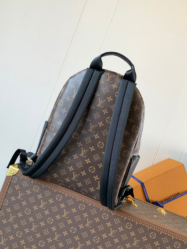 LV Discovery PM Backpack Brown Monogram Canvas
