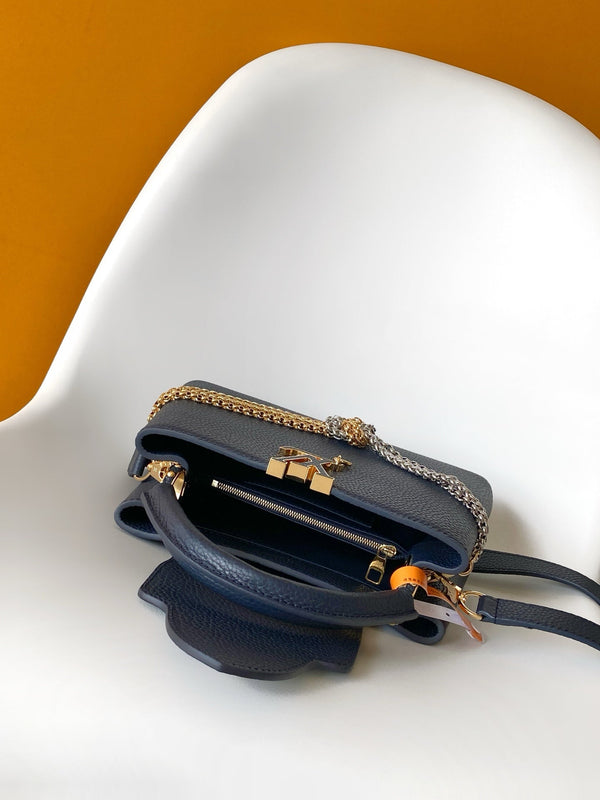 LV Capucines Mini Handbag Navy Blue in Taurillon Calfskin leather 287072