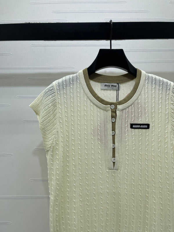 Miu 26 Crew Neck Knit Short-Sleeve T-Shirt Cream in Wool 382062