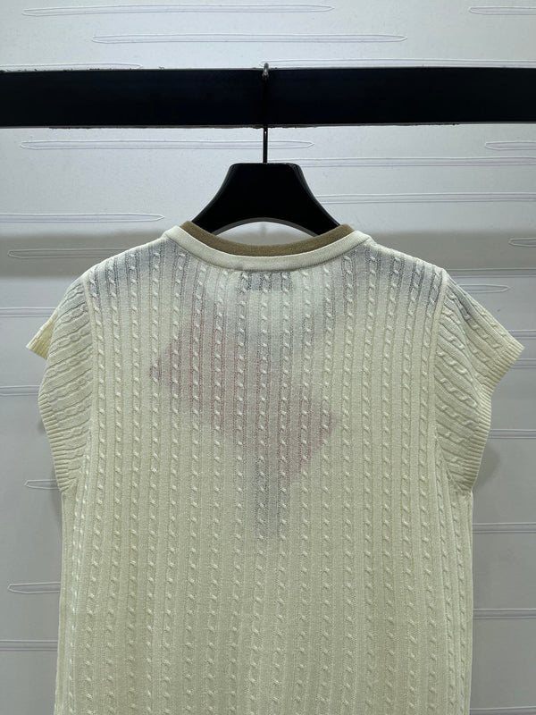 Miu 26 Crew Neck Knit Short-Sleeve T-Shirt Cream in Wool 382062