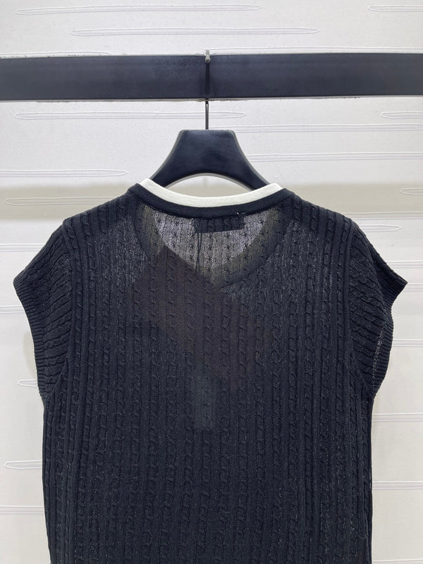 Miu 26 Crew Neck Knit Short-Sleeve T-Shirt Black in Wool 382061