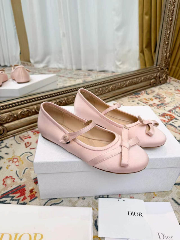CD Ballerina Flats with a Bow Light Pink in Silk Fabric 771787