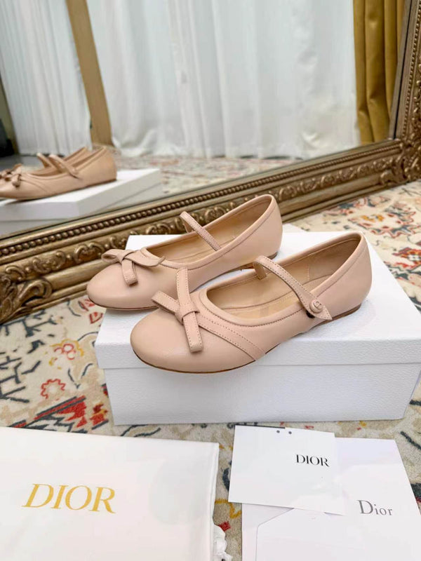 CD Ballerina Flats with a Bow Nude in Sheepskin 771785