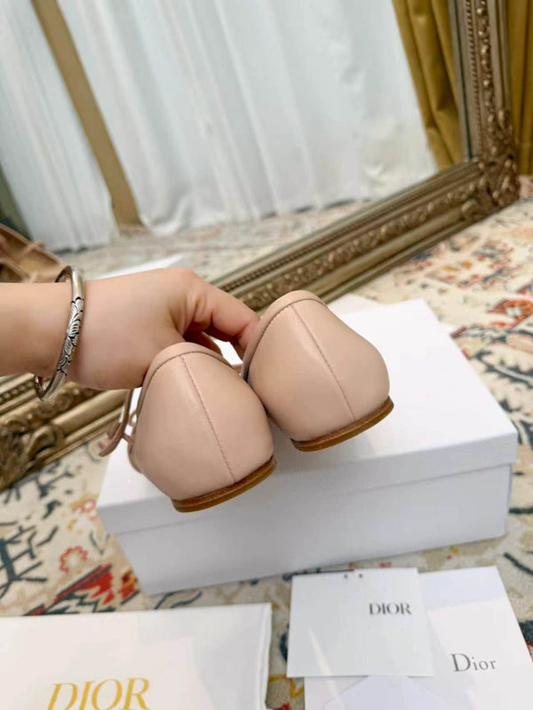 CD Ballerina Flats with a Bow Nude in Sheepskin 771785