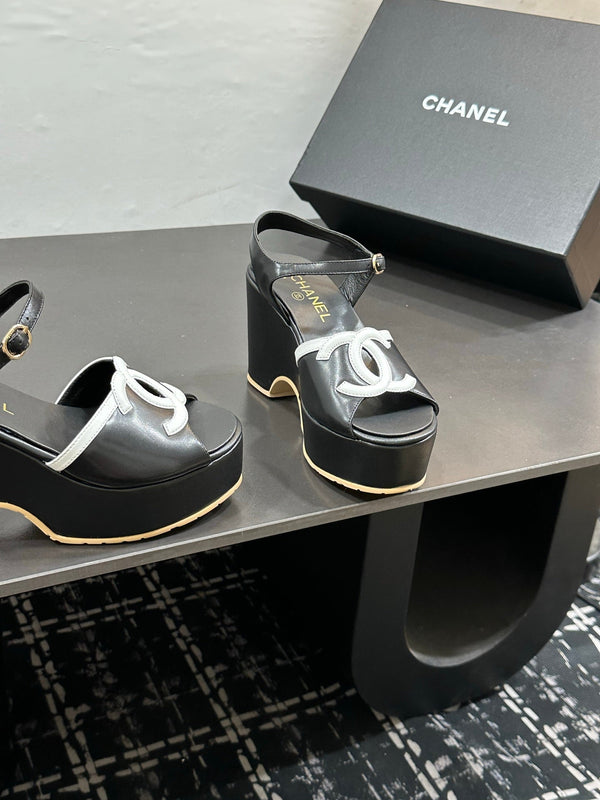 CC Platform Sandal Black in Sheepskin 784212