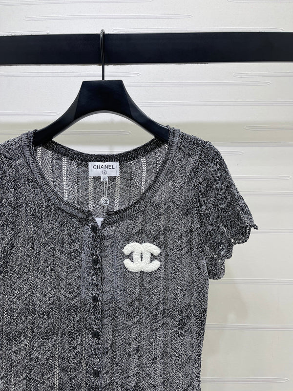 CC 26 Round Neck Short-Sleeve Cardigan Black in Wool 385424